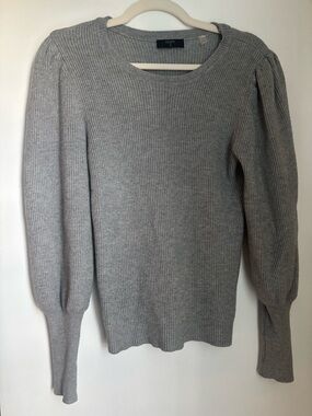 Tahari Gray Ribbed Puff-Sleeve Crewneck Sweater